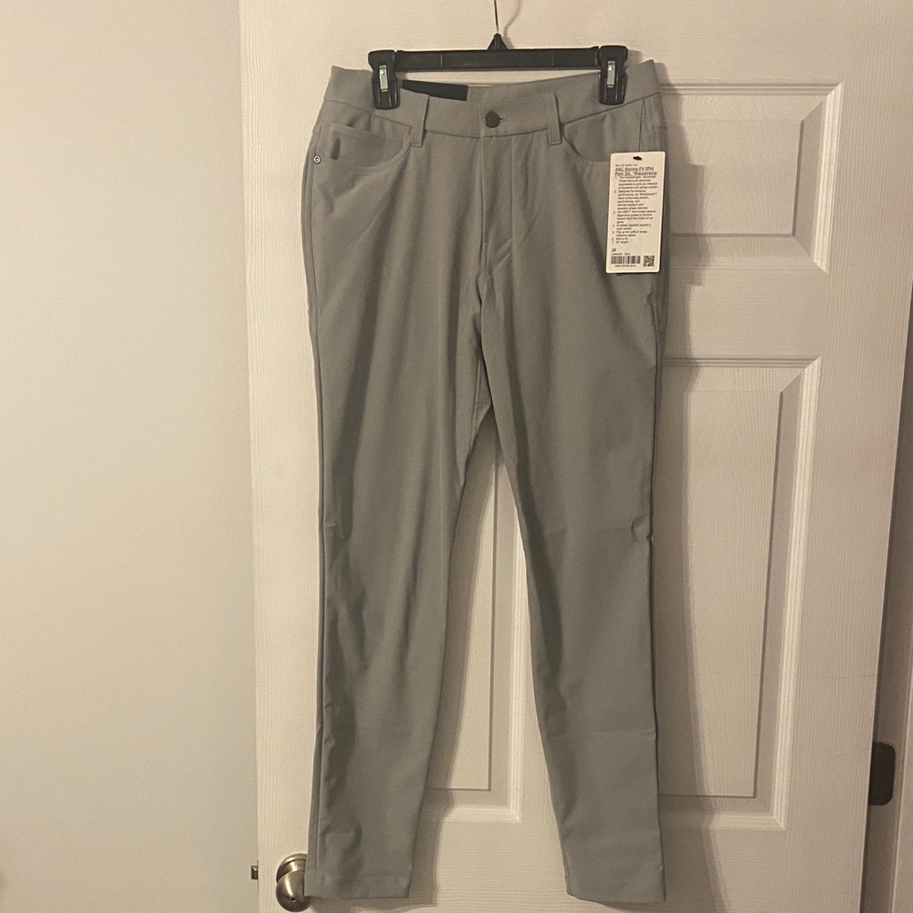 Lululemon ABC Skinny Fit 5pkt PantsMen's Classic light  Gray Chinos 28/32